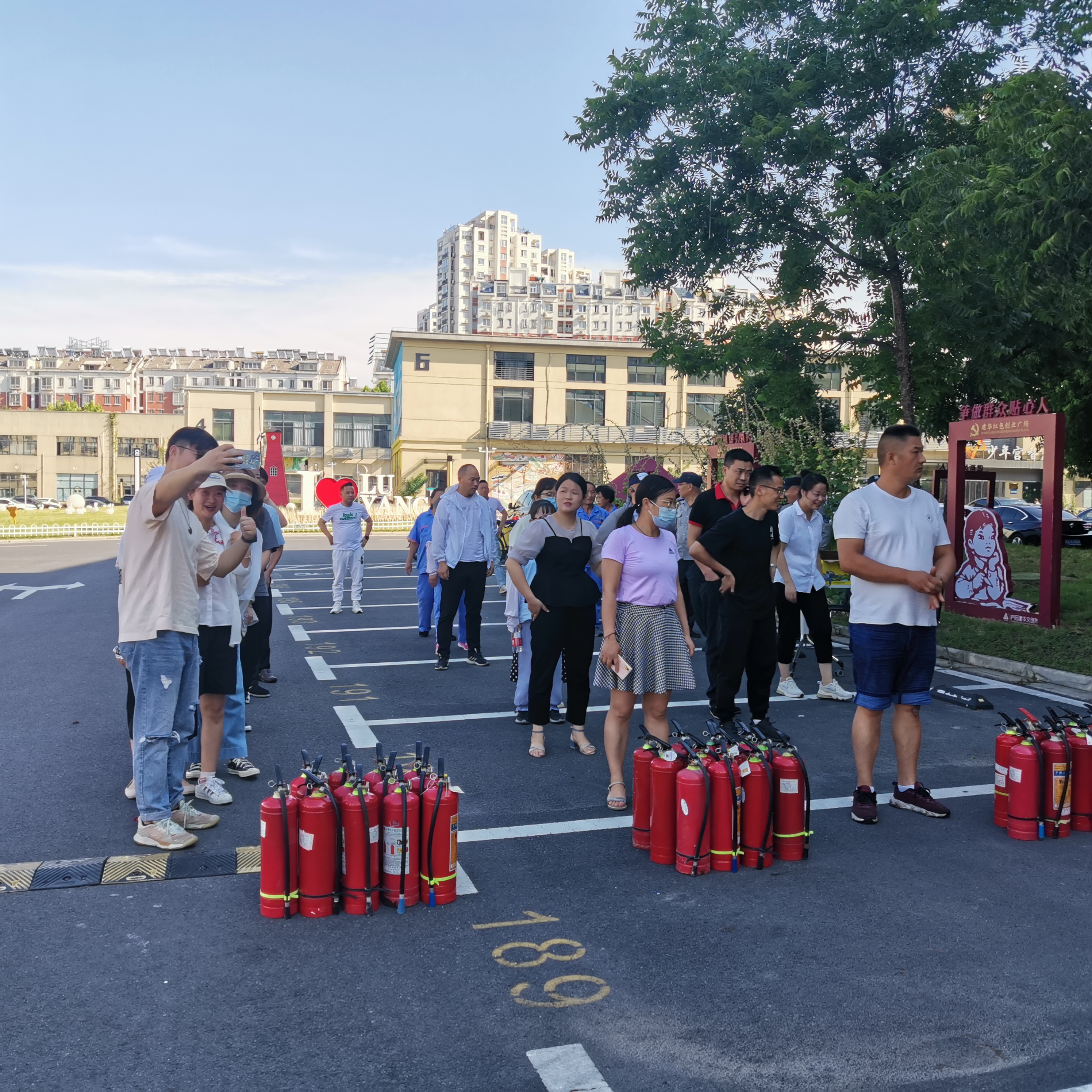 “勤抓演練，常駐安全”廬陽建華文創(chuàng)園開展消防演習(xí)活動