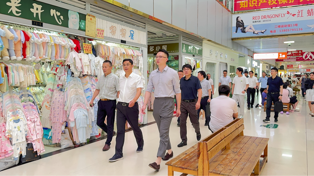 繃緊“安全弦”，把好“節(jié)前關(guān)”！拱墅區(qū)區(qū)領(lǐng)導(dǎo)蒞臨錢江商城開展節(jié)前安全生產(chǎn)檢查