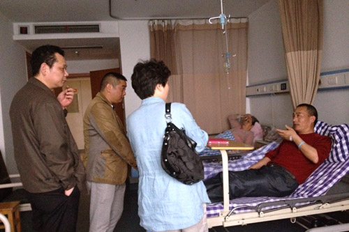 20140519慰問生病職工 展現(xiàn)人文關(guān)懷.jpg 20140519慰問生病職工 展現(xiàn)人文關(guān)懷.jpg